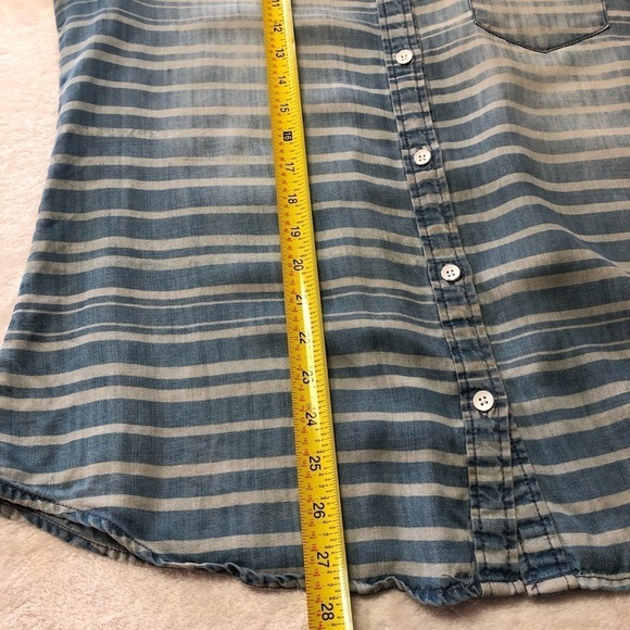 Life In Progress Faded Vintage Striped Denim Look Button Up Shirt Med - Picture 7 of 7